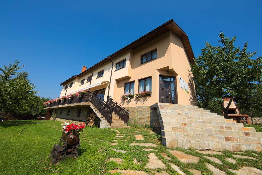 Къща за гости Миза Villa Shtarkelovo Gnezdo Екстериор снимка